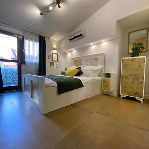 Double Room Balcony Annex